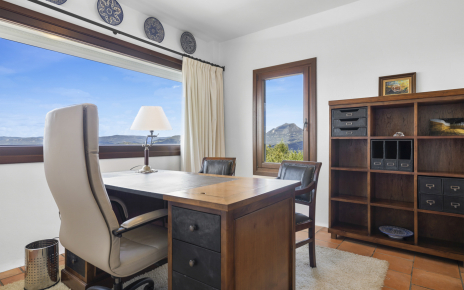 El despacho en la primera planta es una característica única